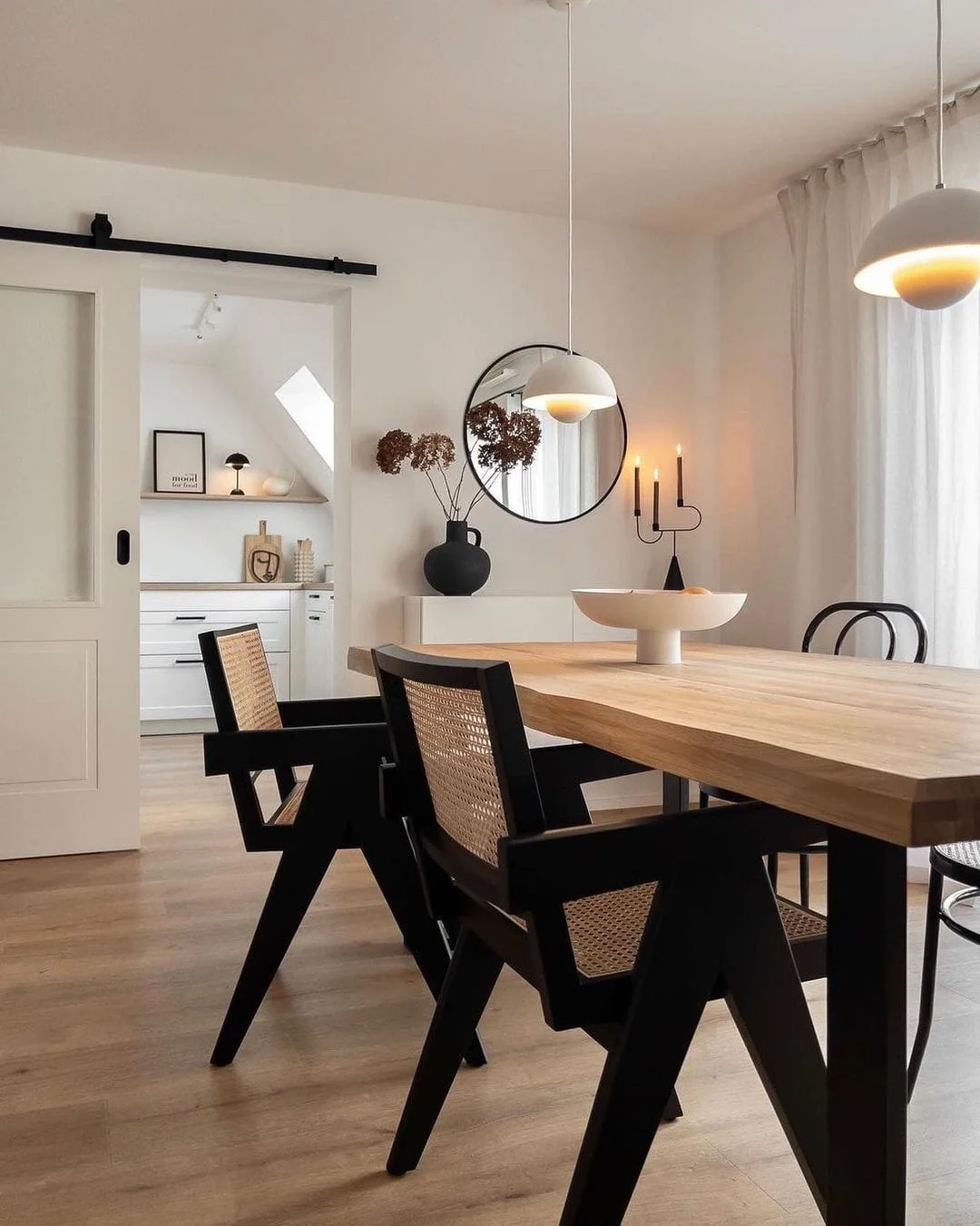 5 Essential Elements of a Minimalist Dining Room